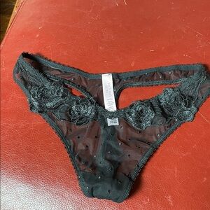 NEW Victoria's Secret Black Floral Lace Panties, Size S
